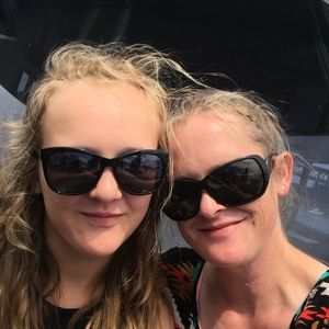 Meet your Posher, Christina